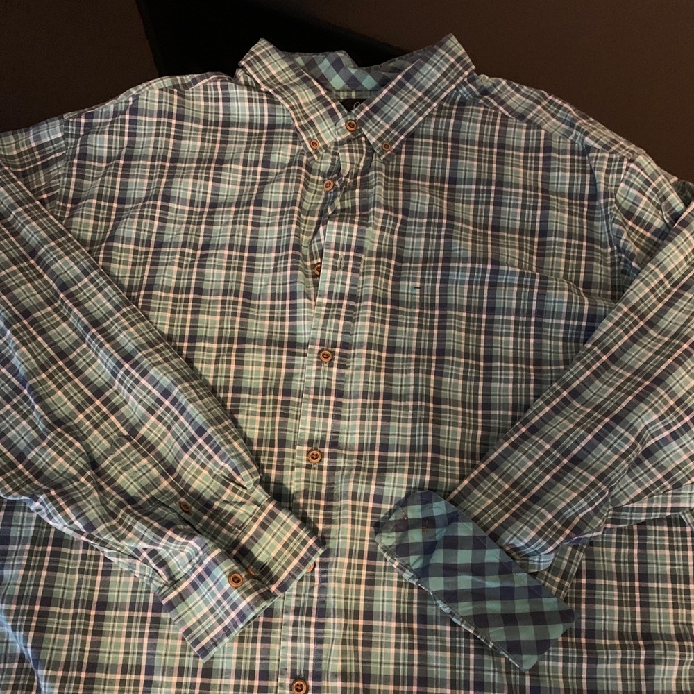 Men’s button down shirt. Like new.